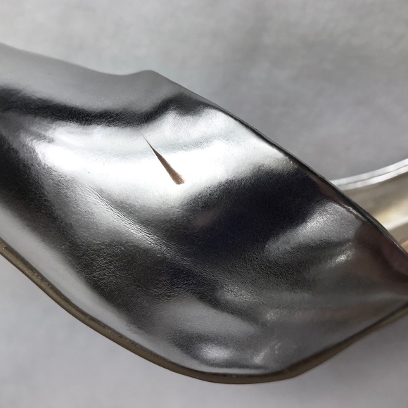 BCBG Silver Jaze Metallic Pump Heel Shoe Size 6.5 - Picture 8 of 8